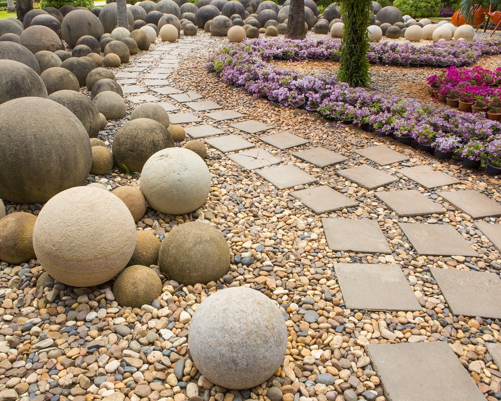 искусственный камень в оформлении сада