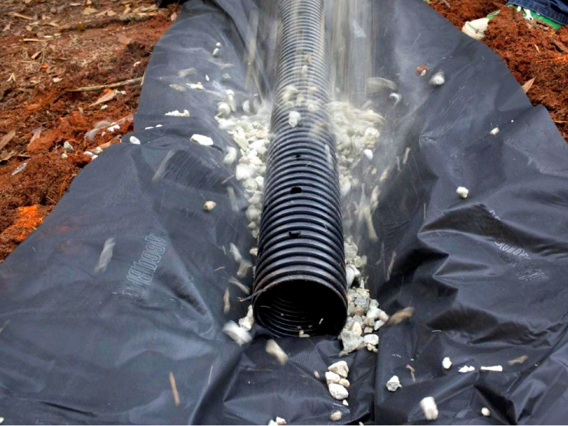 Перфорированная труба для отвода грунтовых вод